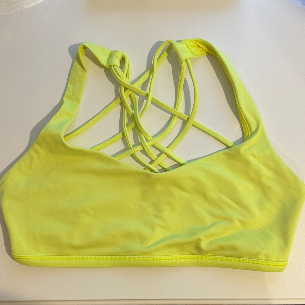 Lululemon free to be bra